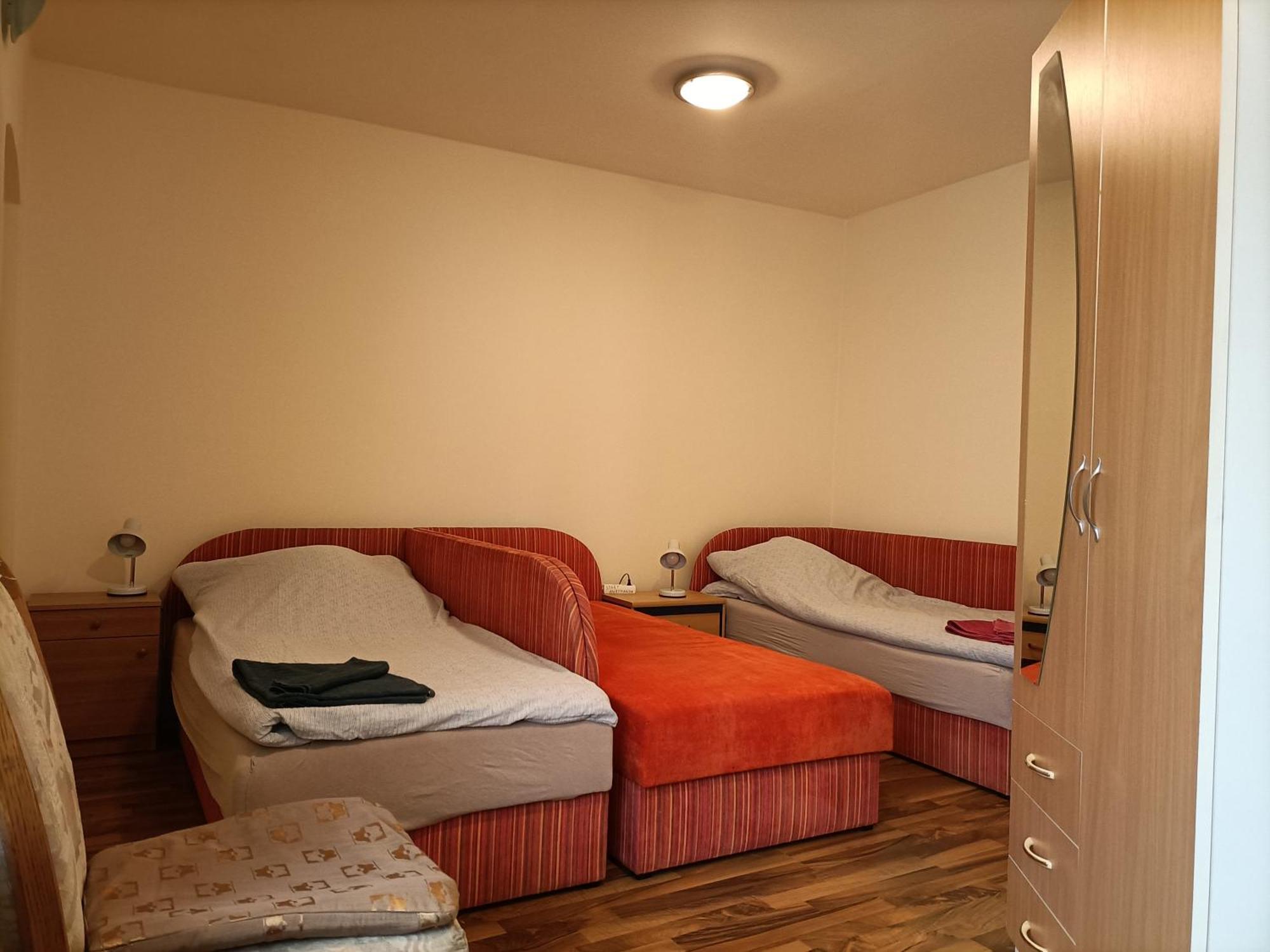 Start Apartmanok Pécs Eksteriør billede