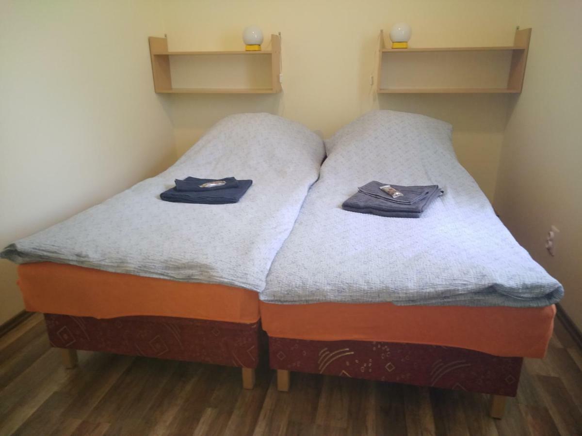 Start Apartmanok Pécs Eksteriør billede