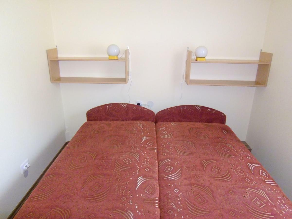 Start Apartmanok Pécs Eksteriør billede