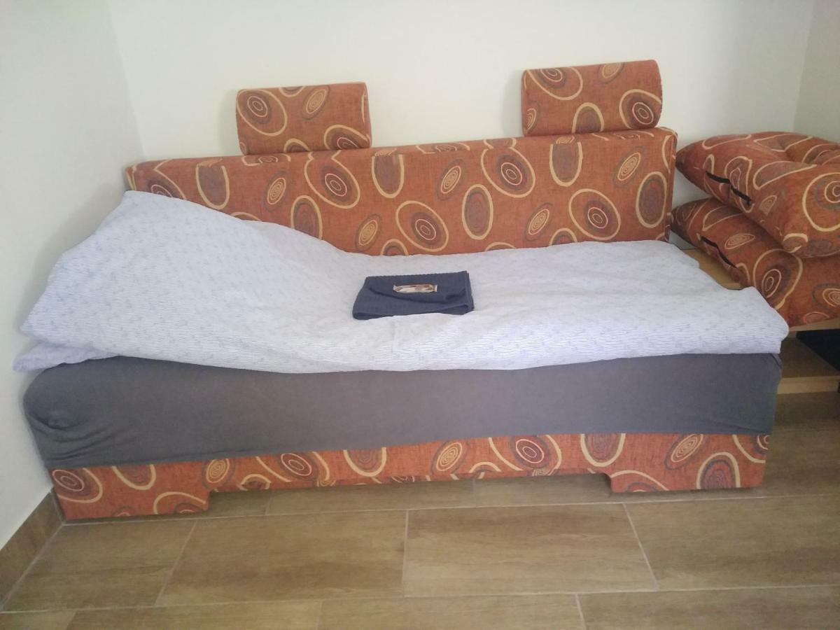 Start Apartmanok Pécs Eksteriør billede